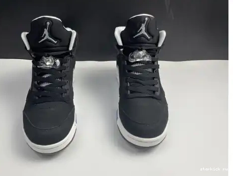5 CT4838-011 “Oreo” CT4838-011 Air Jordan 0510